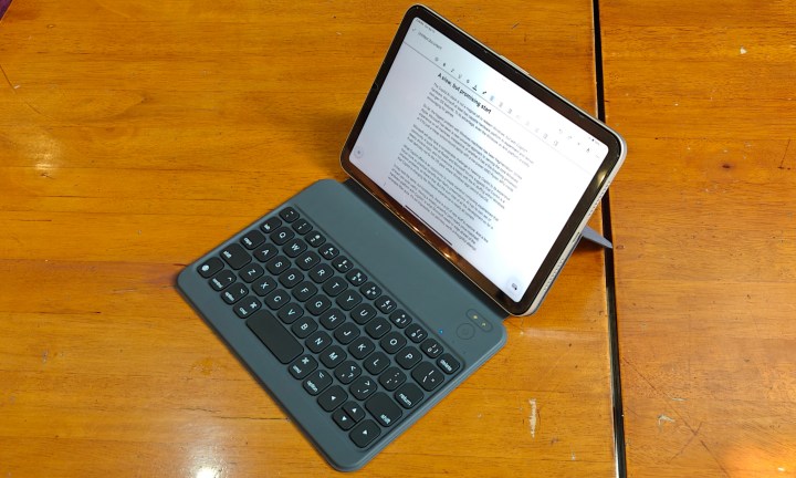 Word document editing with the HOU Keyboard for the iPad mini.