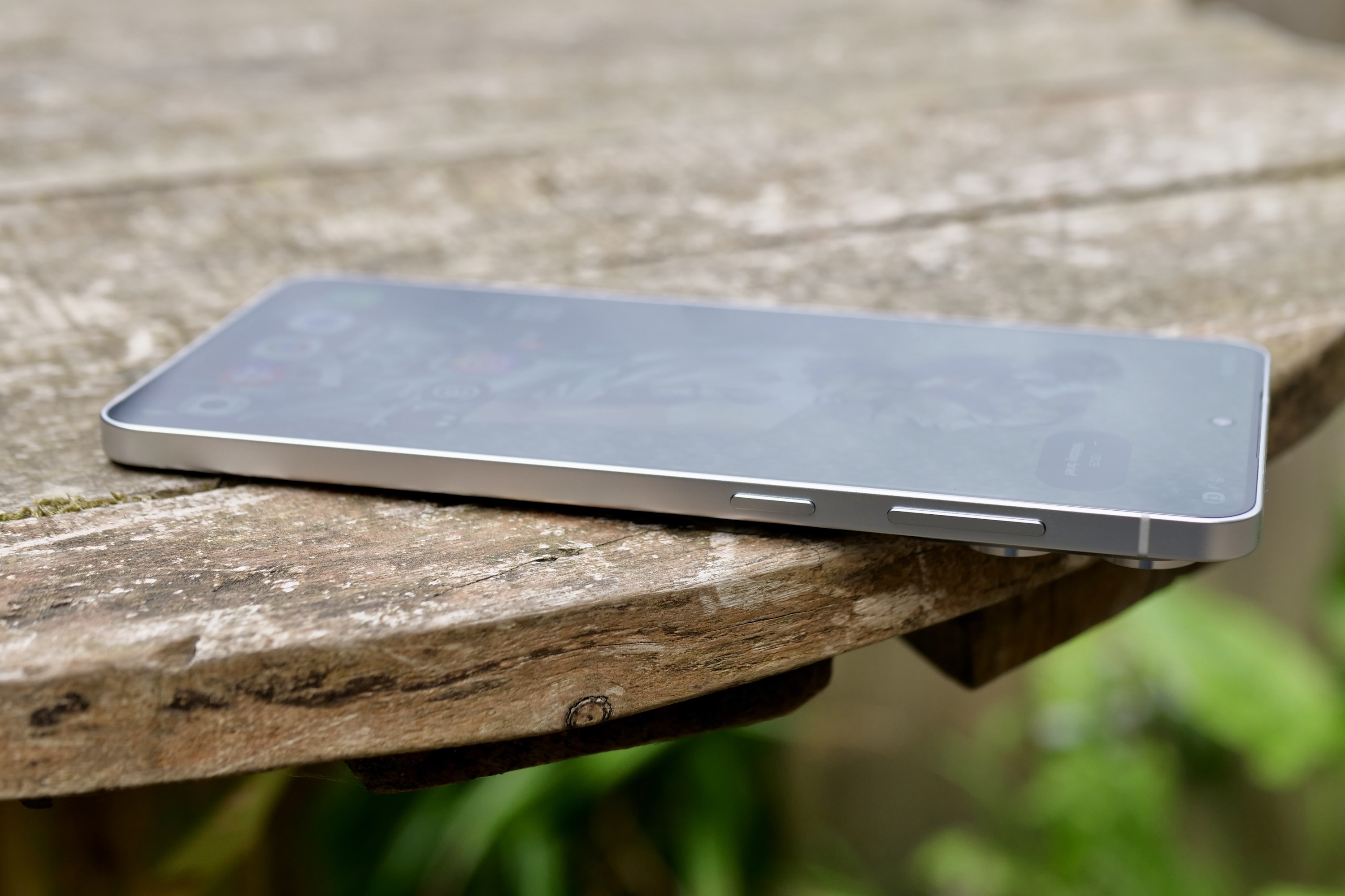 The side of the Samsung Galaxy S25 Edge.