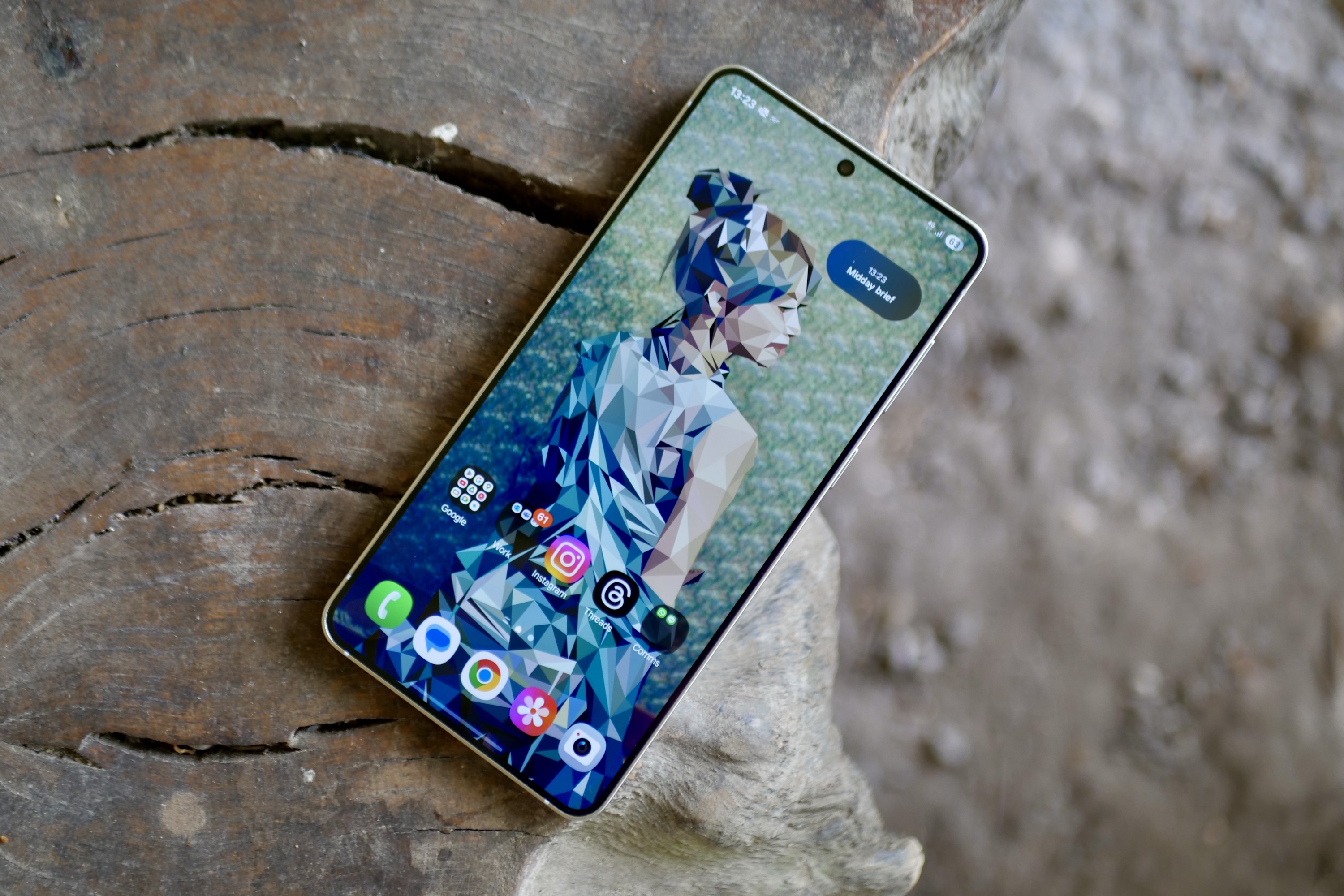 The Samsung Galaxy S25 Edge's screen.