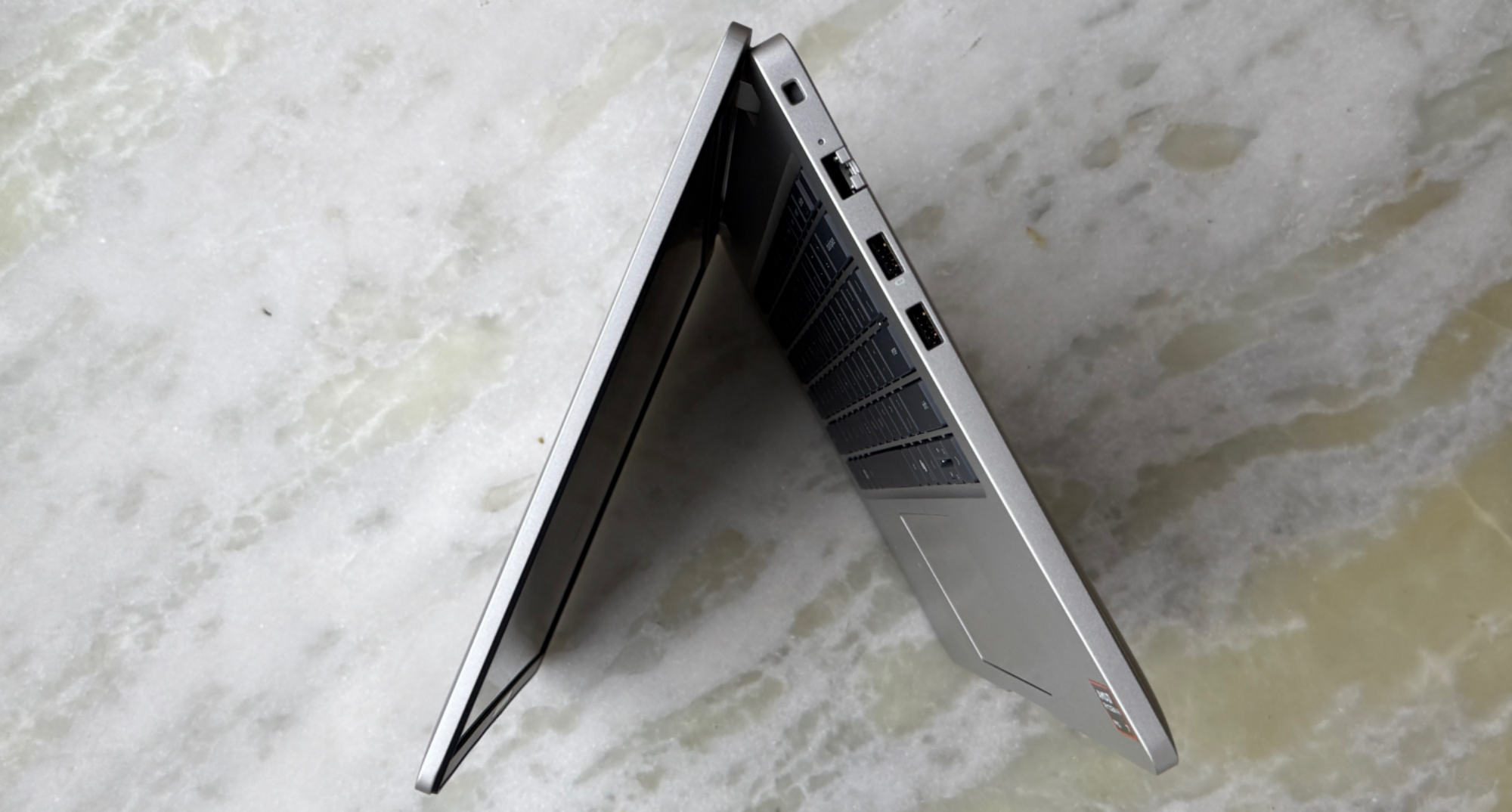 Top edge view on Dell Pro 14 laptop.